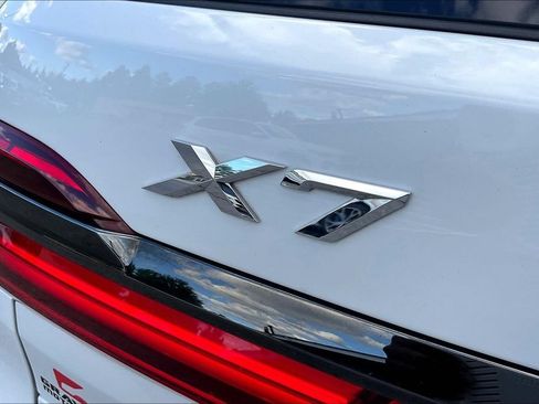 Used 2022 BMW X7 xDrive40i w/ M Sport Package AWD/4WD image 24