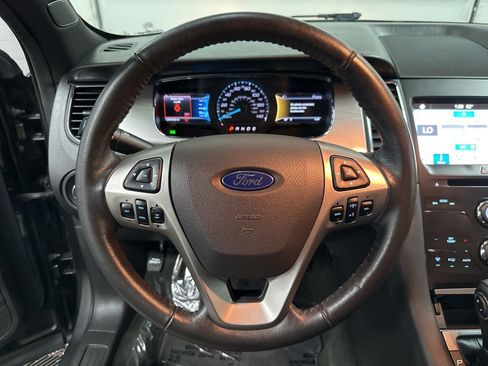 Used 2018 Ford Taurus SEL w/ Equipment Group 201A image 15