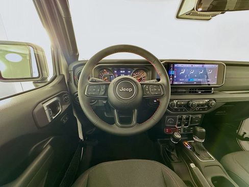 Used 2024 Jeep Gladiator Rubicon w/ Safety Group image 22