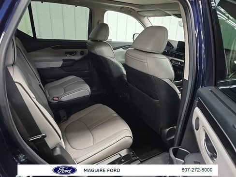 Used 2024 Honda Pilot Elite image 21