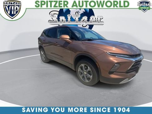 Used 2023 Chevrolet Blazer LT AWD/4WD image 2