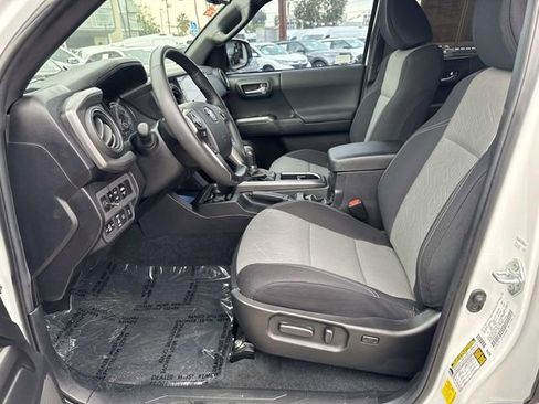 Used 2023 Toyota Tacoma TRD Off-Road image 16