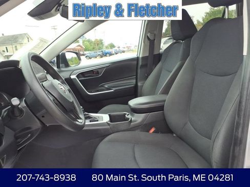 Used 2024 Toyota RAV4 LE AWD/4WD image 13