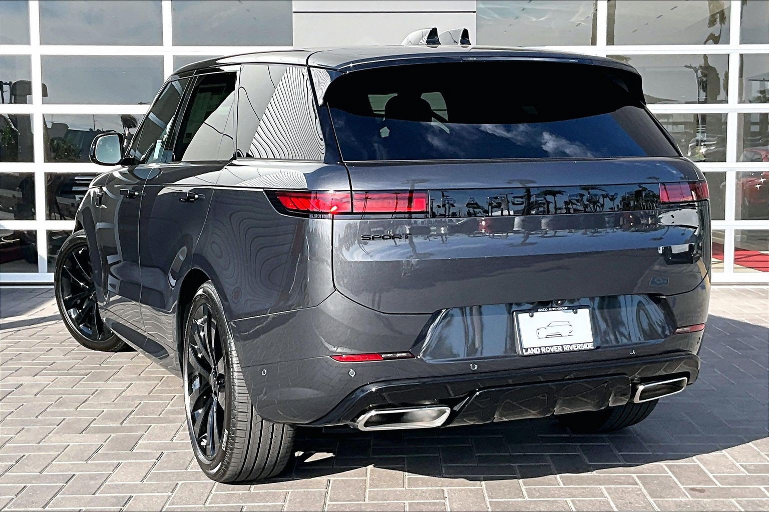 New 2026 Land Rover Range Rover Sport Dynamic SE AWD/4WD image 3