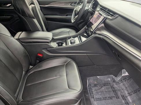 Used 2023 Jeep Grand Cherokee Limited image 22