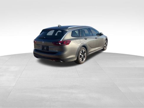 Used 2018 Buick Regal Preferred w/ Sights and Sounds Package image 26