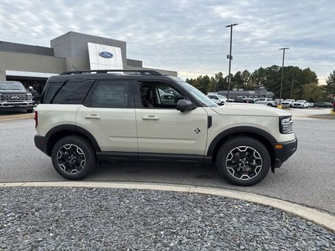 New 2025 Ford Bronco Sport Outer Banks w/ Outer Banks Tech Package+ image 1
