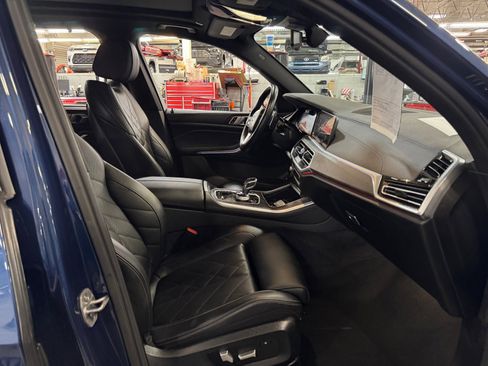 Used 2023 BMW X5 xDrive45e w/ Executive Package AWD/4WD image 19