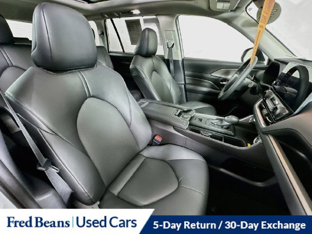 Used 2025 Toyota Grand Highlander AWD image 38