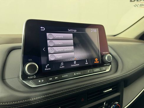 Used 2023 Nissan Rogue S FWD image 21