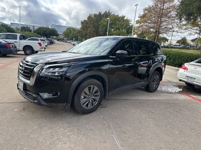 Certified 2025 Nissan Pathfinder S