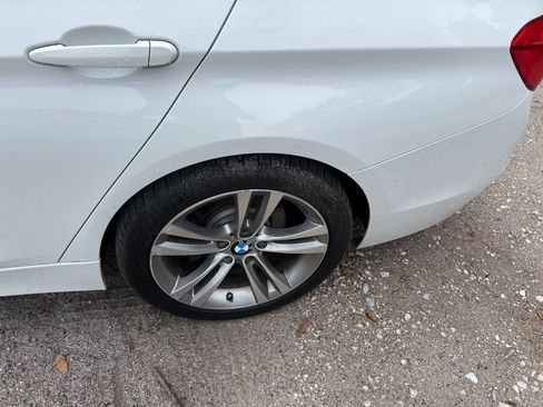 Used 2017 BMW 330i Sedan image 18