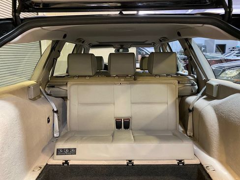 Used 2000 Mercedes-Benz E 320 Wagon image 29