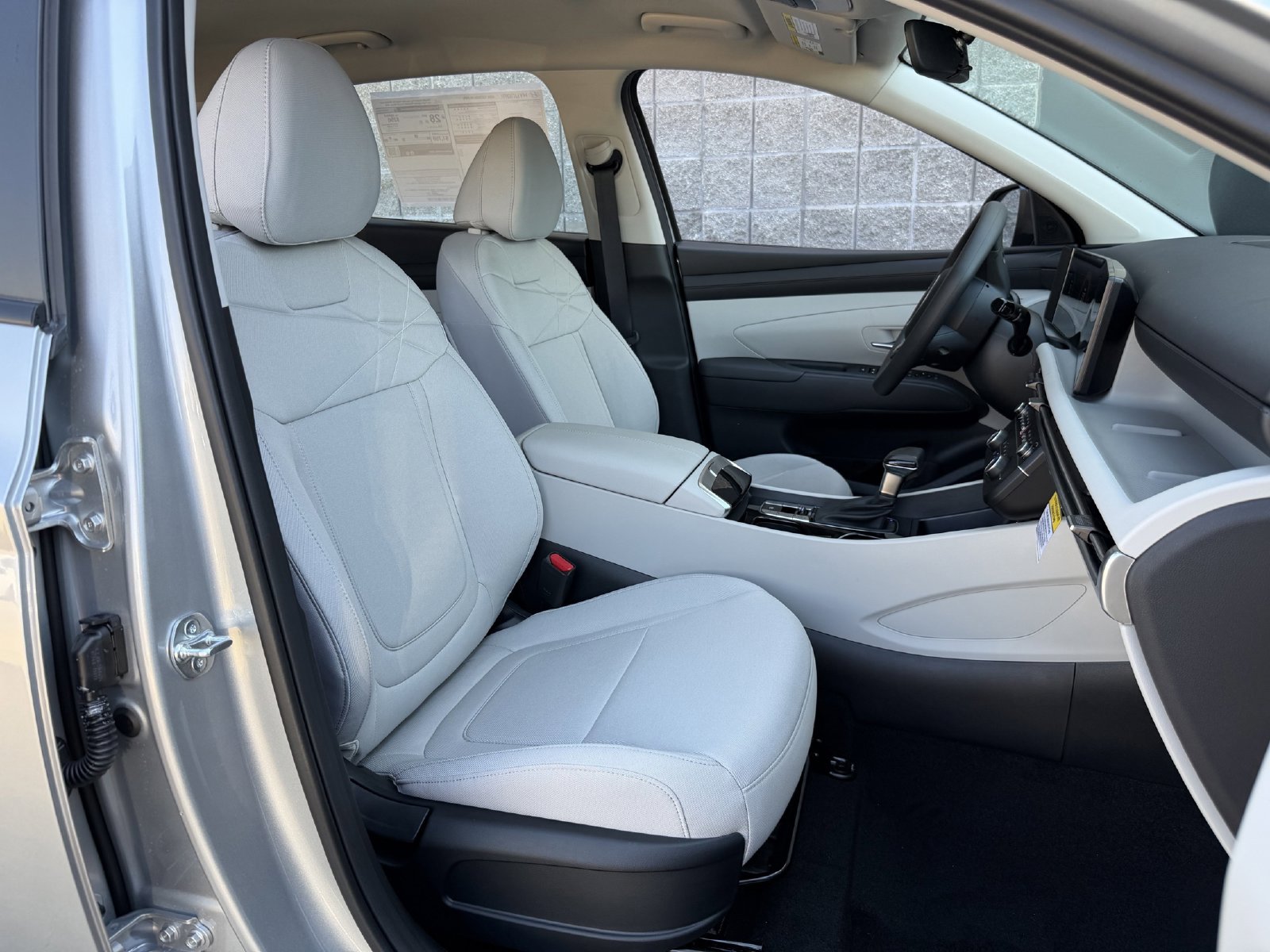 Certified 2026 Hyundai Tucson SE FWD image 24