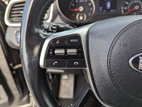 Used 2020 Kia Sorento S image 26