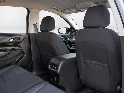 Used 2020 Chevrolet Equinox LT w/ Driver Convenience Package AWD/4WD image 15