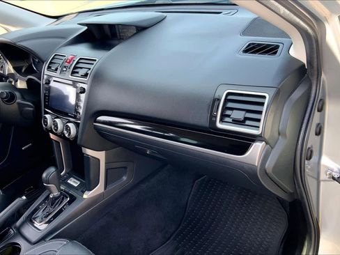 Used 2018 Subaru Forester 2.5i Touring w/ Popular Package #3B image 19