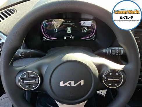 New 2025 Kia Soul LX w/ LX Technology Package image 9