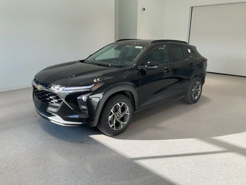 New 2026 Chevrolet Trax LT image 3