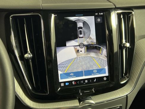 Certified 2025 Volvo XC60 B5 Plus image 22