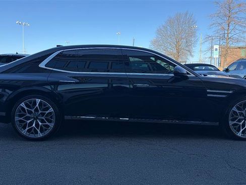 Used 2024 Genesis G90 3.5T image 6