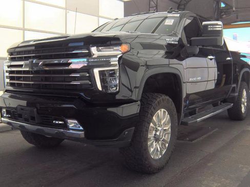Used 2022 Chevrolet Silverado 3500 High Country w/ Z71 Off-Road Package AWD/4WD image 4
