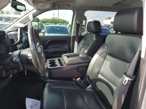 Used 2016 GMC Sierra 2500 SLT w/ Suspension Package, Off-Road AWD/4WD image 7