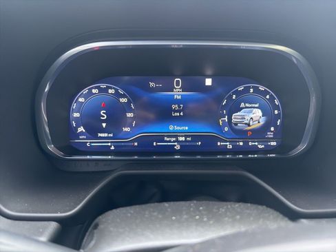 Used 2022 Chevrolet Tahoe RST w/ Luxury Package image 3