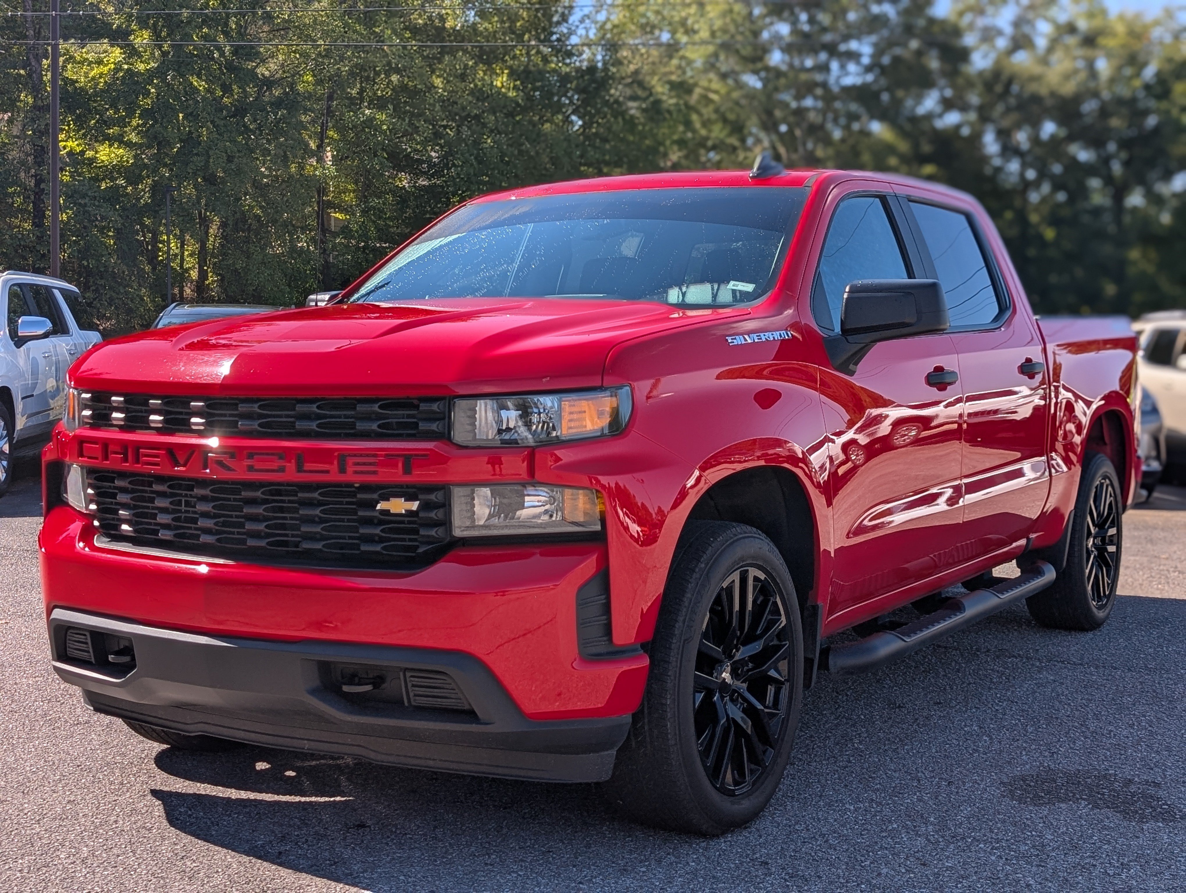 Used 2020 Chevrolet Silverado 1500 Custom w/ Custom Value Package AWD/4WD image 5