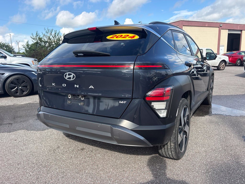 Used 2024 Hyundai Kona Limited FWD image 3