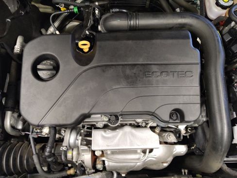 Used 2021 Chevrolet Malibu LT image 30