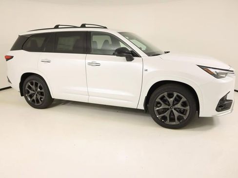 New 2026 Lexus TX 500h AWD image 5