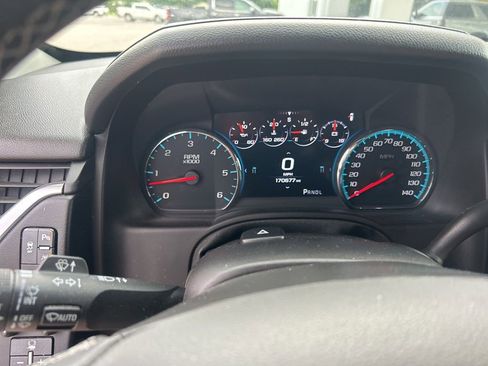 Used 2017 Chevrolet Tahoe Premier RWD image 12