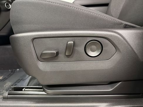 Certified 2025 Chevrolet Silverado 2500 Custom w/ Custom Value Package image 20