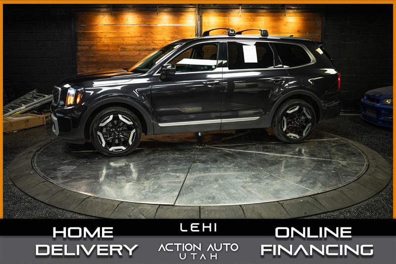 Used 2025 Kia Telluride S AWD/4WD image 1