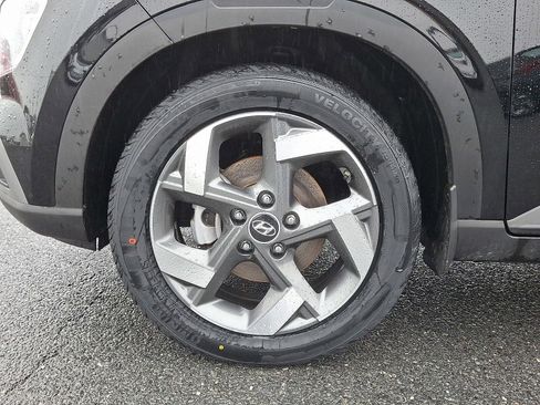 Certified 2023 Hyundai Venue SEL image 9