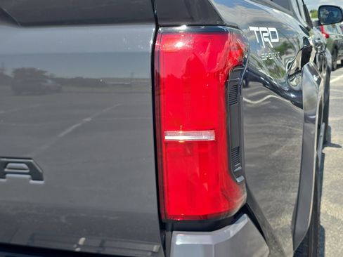 Used 2024 Toyota Tacoma TRD Sport w/ TRD Sport Upgrade Package RWD image 7