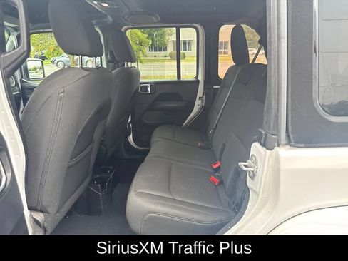 Used 2018 Jeep Wrangler Unlimited Sahara AWD/4WD image 29