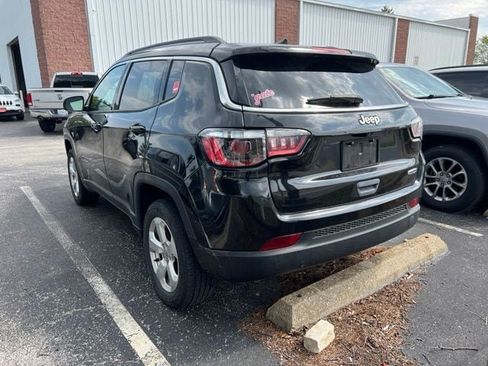 Used 2018 Jeep Compass Latitude w/ Popular Equipment Group AWD/4WD image 5