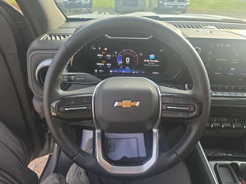Used 2024 Chevrolet Colorado LT w/ LT Convenience Package II RWD image 14
