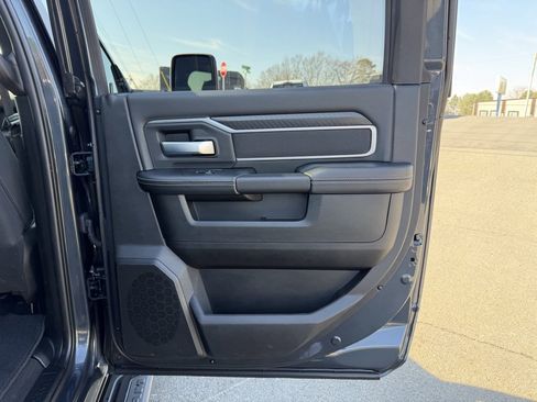 Used 2025 RAM 2500 Big Horn image 33