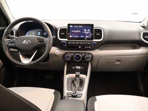 Used 2026 Hyundai Venue SEL FWD image 13
