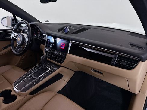 Used 2020 Porsche Macan image 29