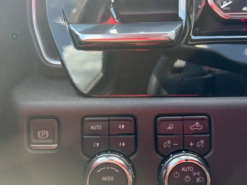 Used 2023 GMC Sierra 1500 SLT w/ SLT Premium Package image 36