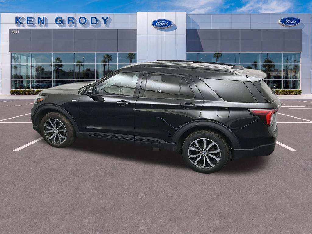 Used 2026 Ford Explorer ST-Line AWD/4WD image 16