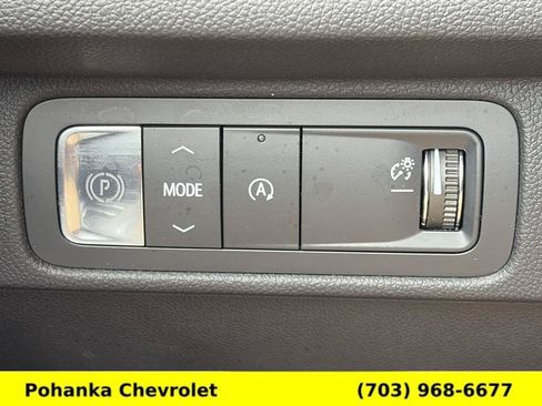Used 2024 Chevrolet Traverse RS FWD image 15
