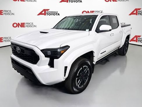 Certified 2024 Toyota Tacoma TRD Sport w/ TRD Sport Upgrade Package AWD/4WD image 4