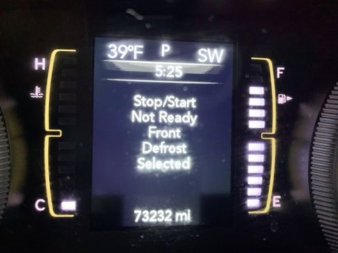 Used 2019 Jeep Cherokee Latitude w/ Popular Appearance Group image 10