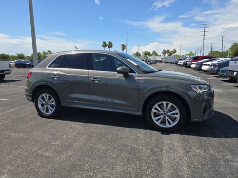 Used 2024 Audi Q3 2.0T Premium AWD/4WD image 2