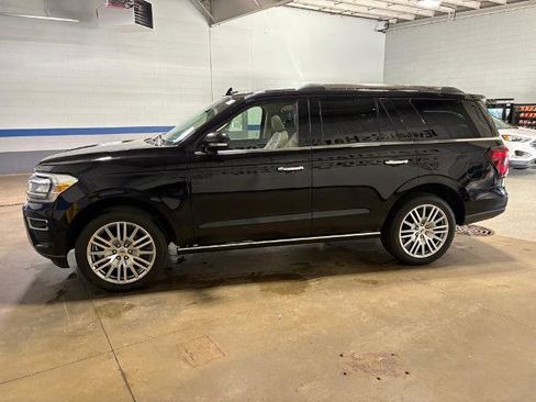Certified 2023 Ford Expedition Limited AWD/4WD image 5